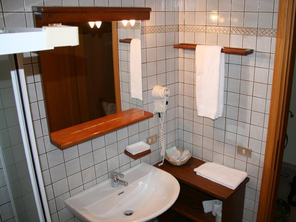 Lataria Dei Magredi Villa Vivaro Ruang foto